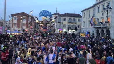 carri coriandoli chiacchiere carnevale nichelinese